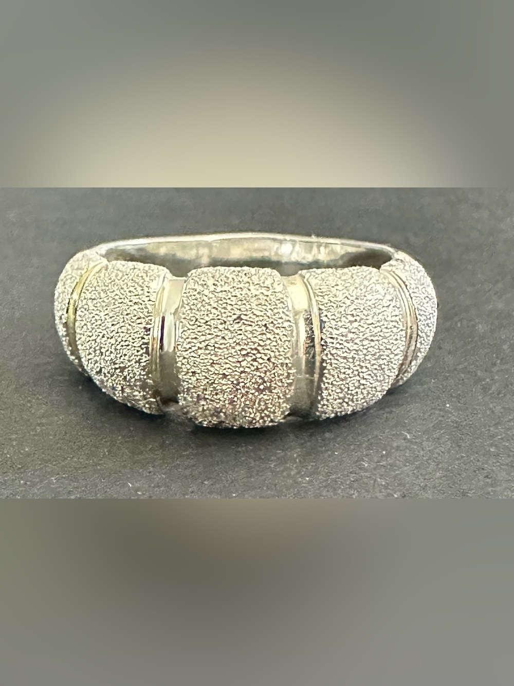 Sterling Silver Textured Women's Dome Band Ring - Approximate Size 9